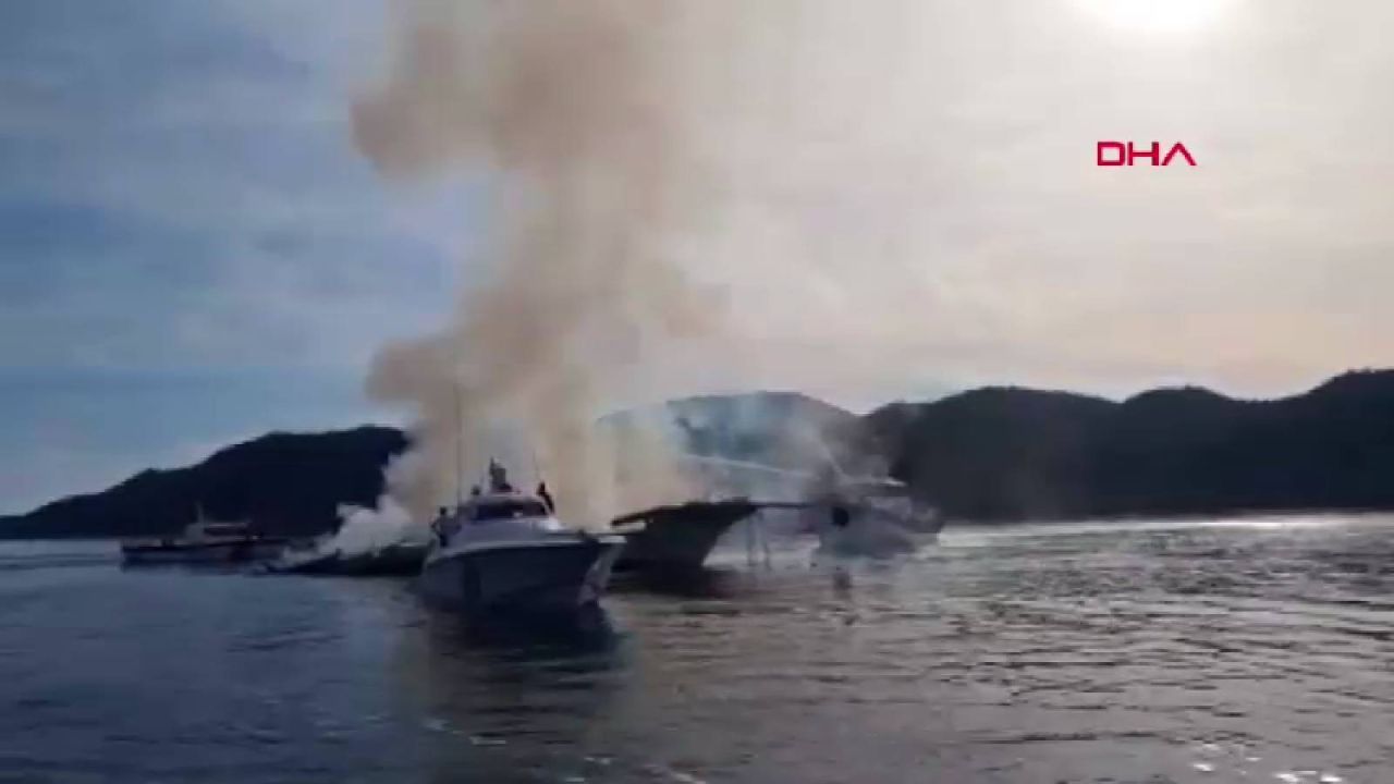 Antalya'da Ticari Yat Alevlere Teslim Oldu