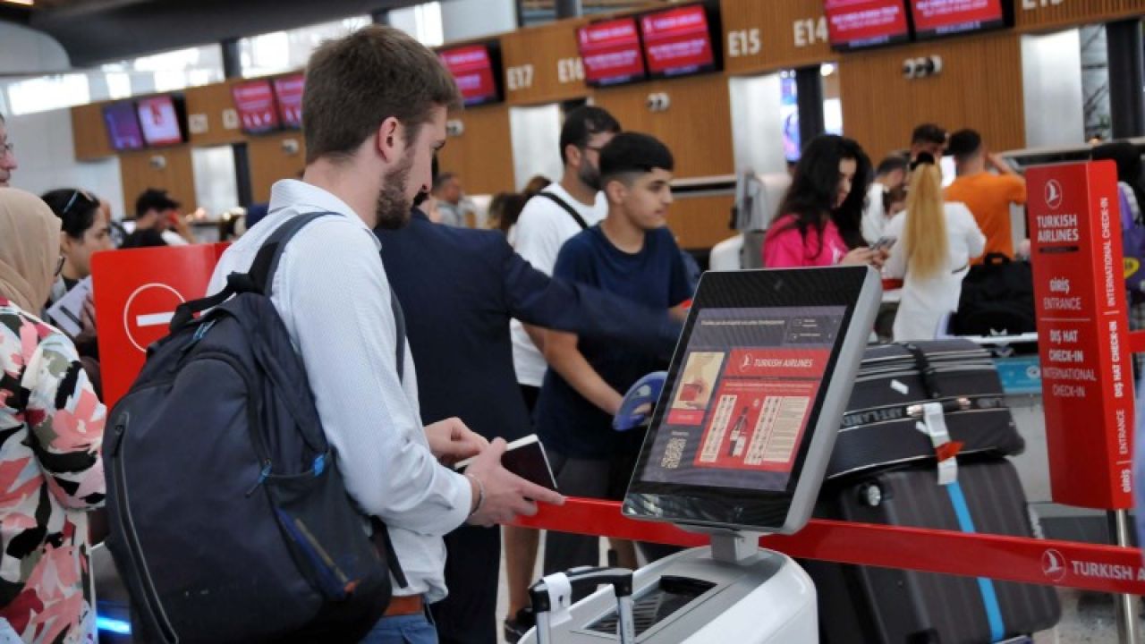 CHP'li Tanrıkulu Dublin'de: Gençler Umudunu Yitirdi, İyi Eğitimli İnsanlar Türkiye'den Ayrılıyor