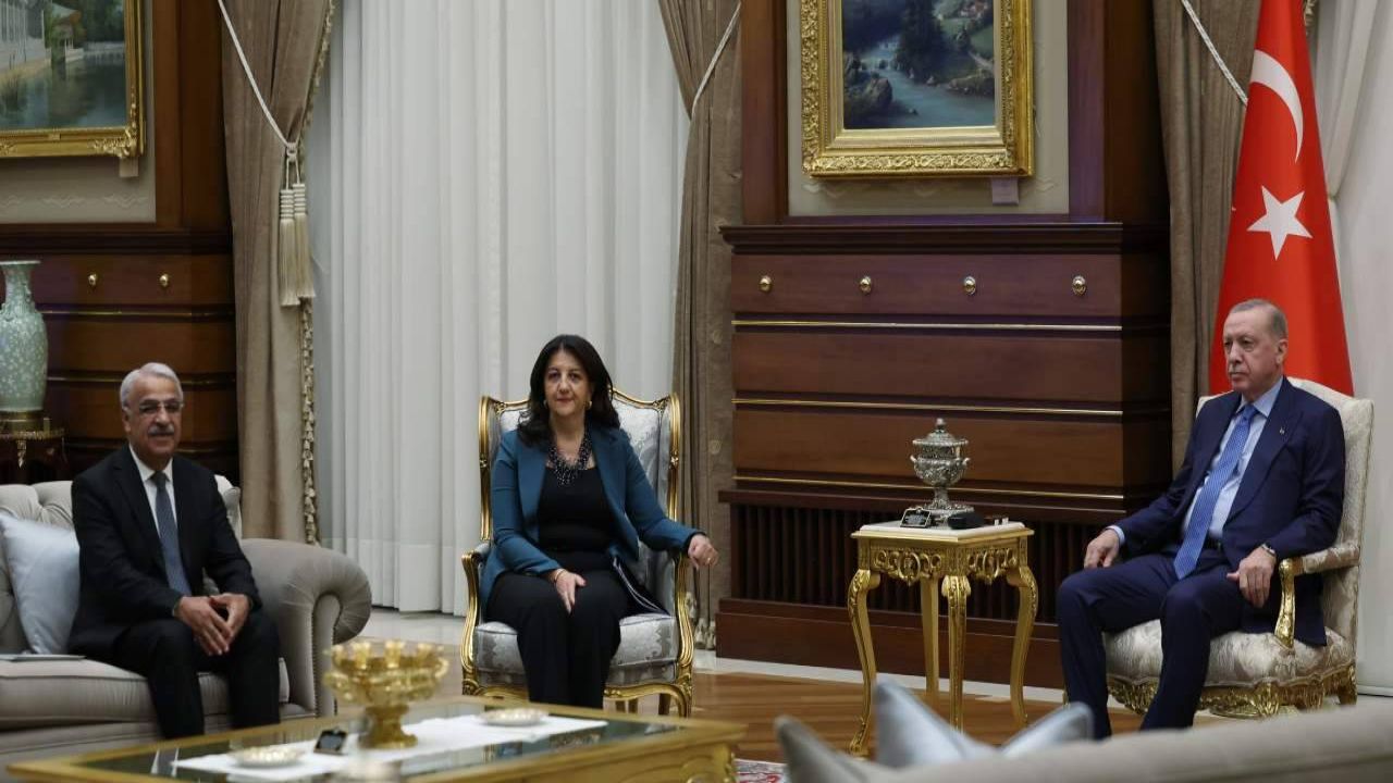 Erdoğan, Öcalan İle Görüşmeye Yeşil Işık Yaktı: Cumhurbaşkanlığı Külliyesi'ndeki Toplantıda Tereddütler Giderildi