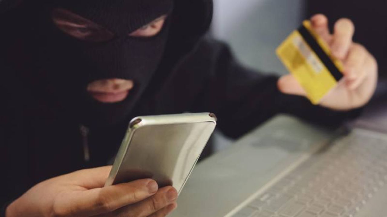 Sosyal Medya Üzerinden Tıklanan Yatırım İlanı Dolandırıcılığı: Banka Hesaplarına Erişildi