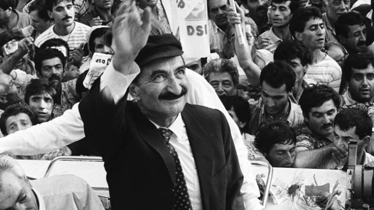 Eski Başbakan Bülent Ecevit Vefatının 19. Yılında Anılıyor