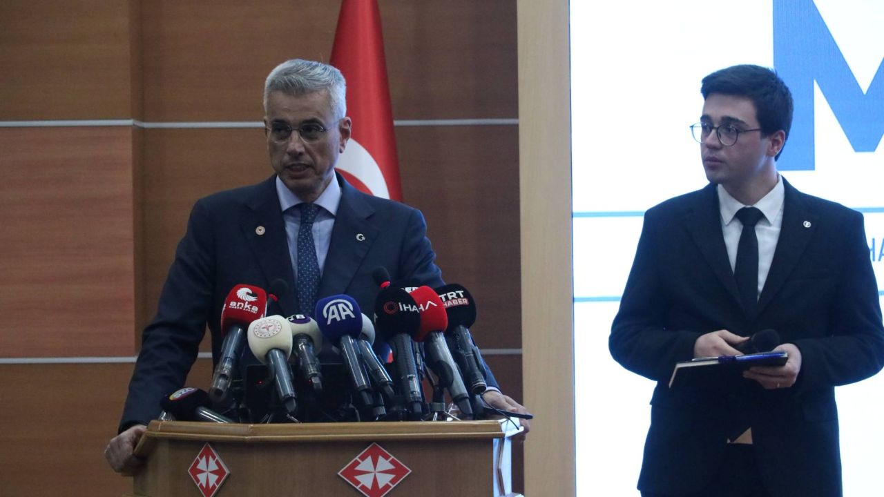 Sağlık Bakanı Memişoğlu Organ Bağışında Bulundu