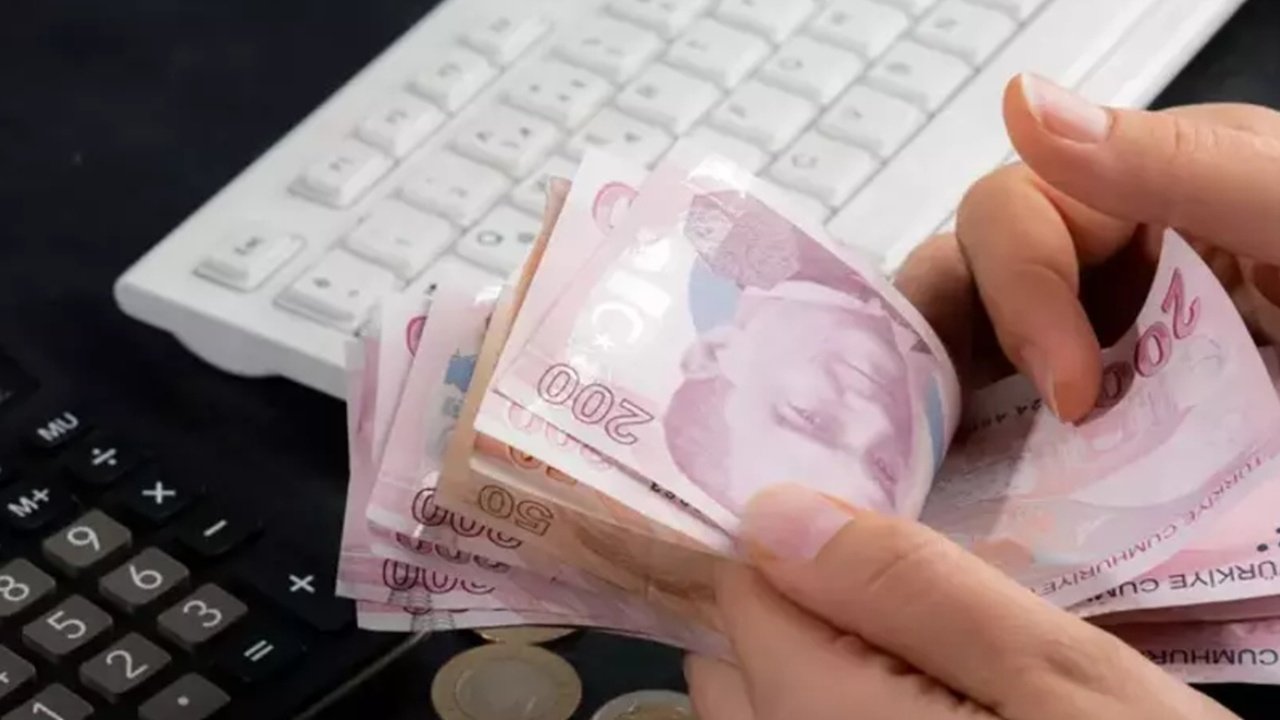 100 Bin TL Kredi! İki Banka Şipşak Onay Veriyor