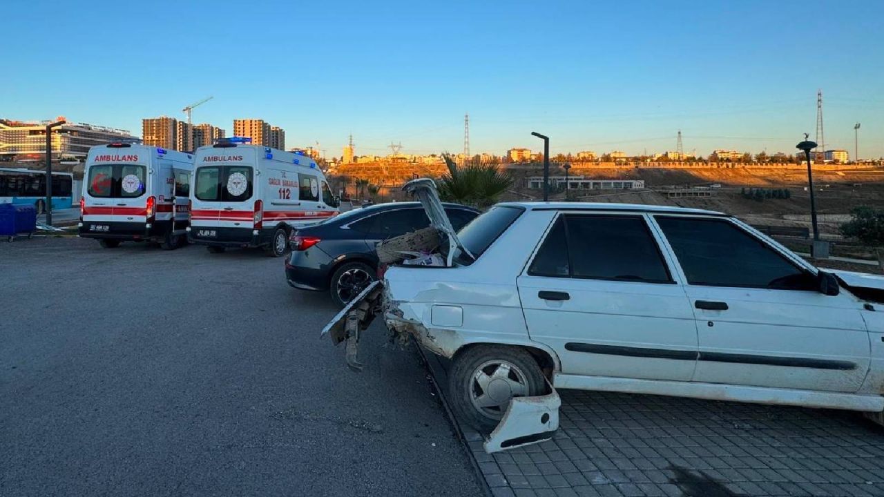 Adıyaman'da Zincirleme Trafik Kazası: 4 Yaralı
